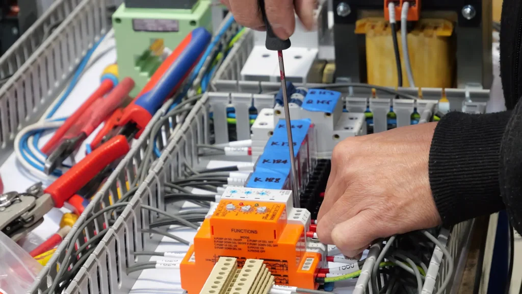 hero-electrical-manufacturing